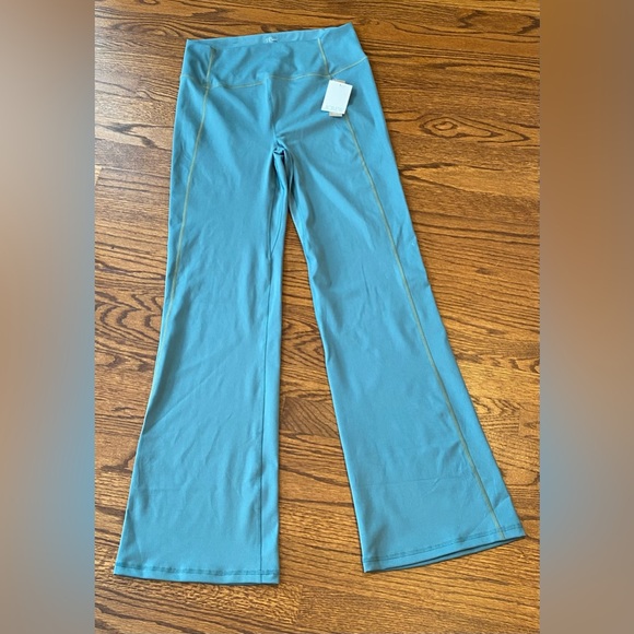 J. Crew  CloudStretch high-rise flare pant Large brand new perfect condition - Picture 1 of 10